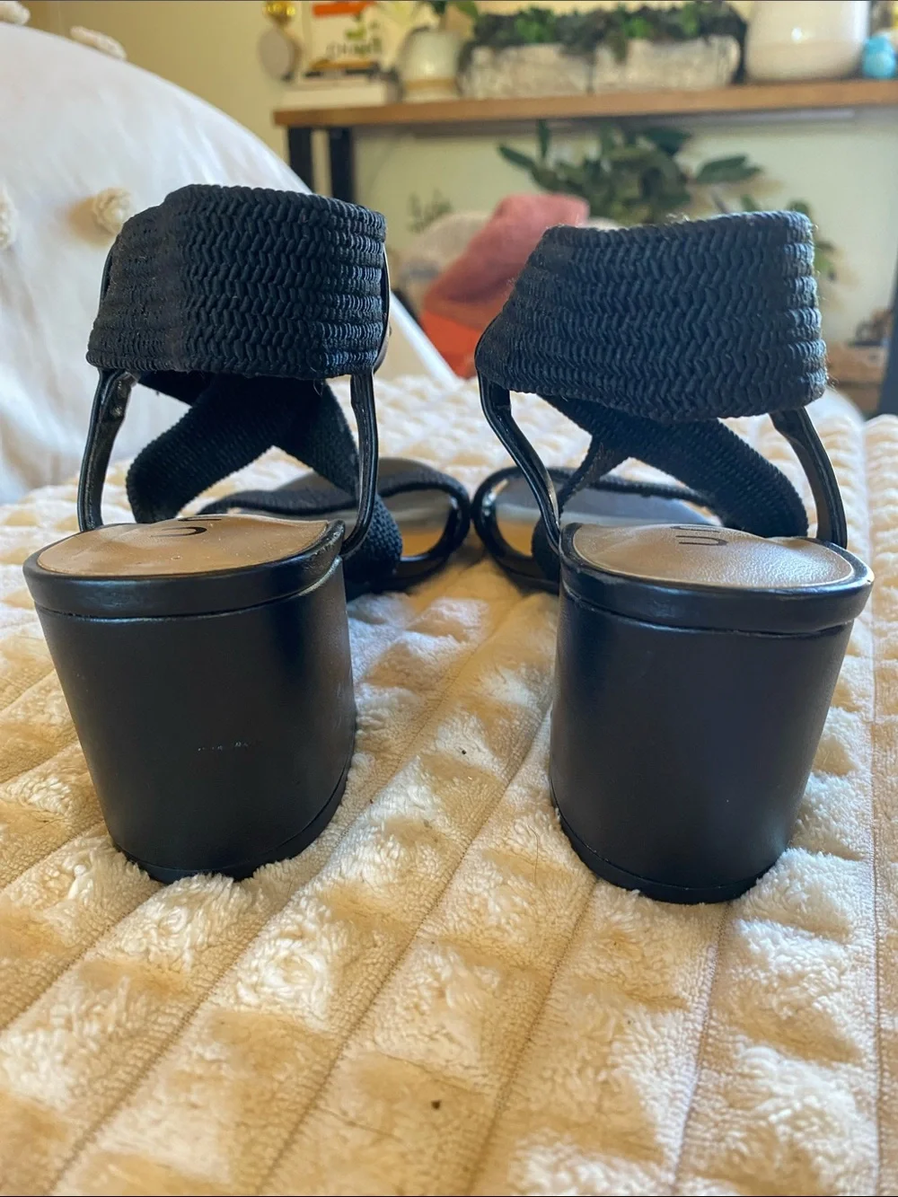 Unisa Black Elastic Strap Block Heel Sandals